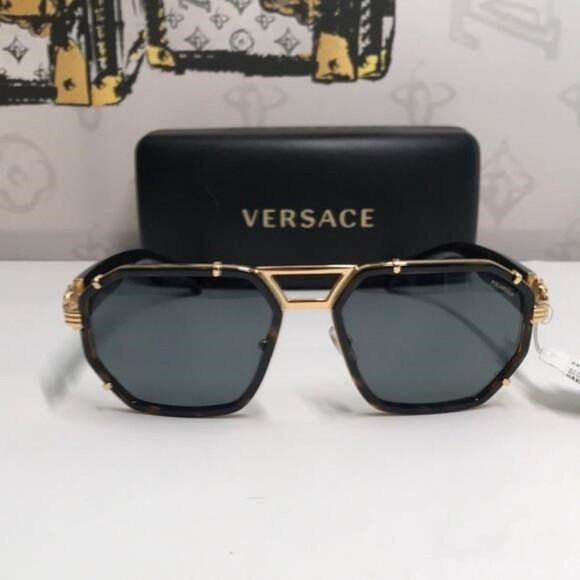 NEW AUTHENTIC Versace Black and Gold Sunglasses. VE2228 - Picture 8 of 13